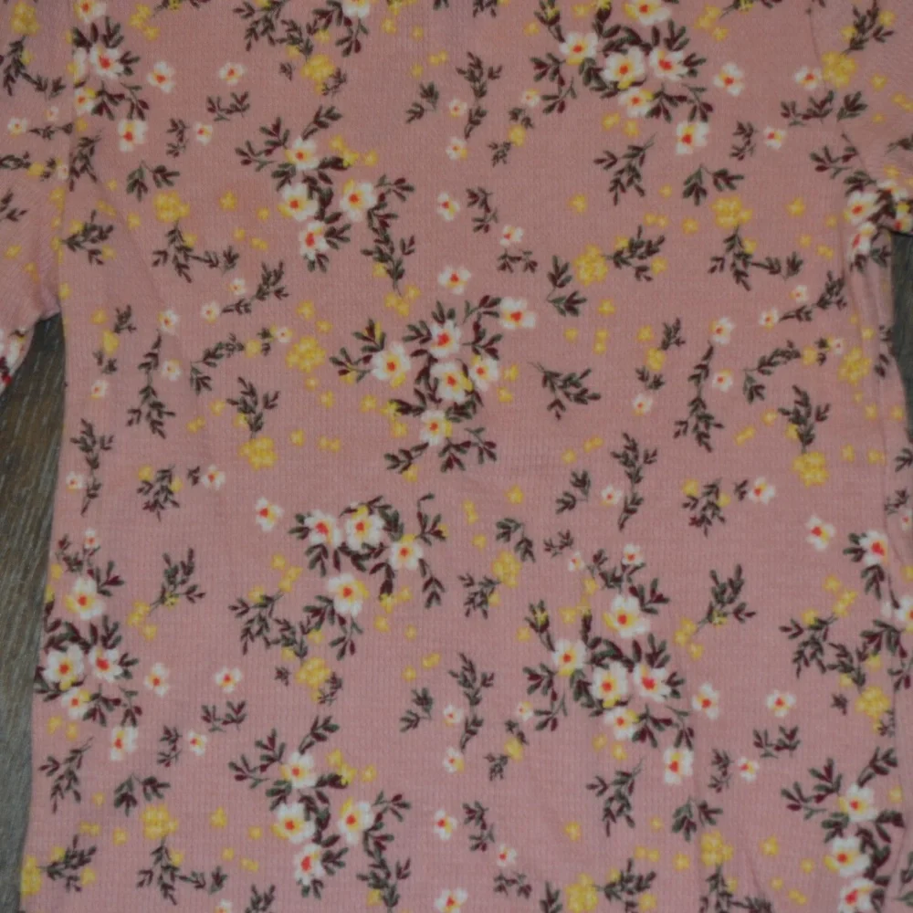 Old Navy - Pink Thermal with Flowers